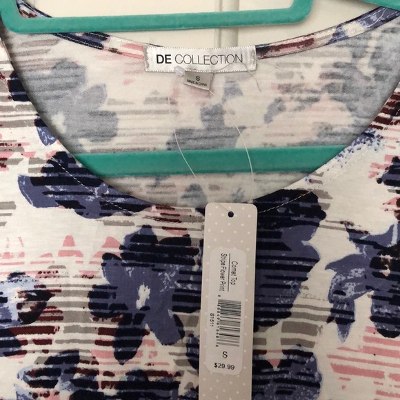 Floral Top - Picture 3 of 3